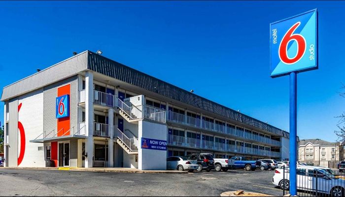 Traveling on a Budget? Save with Motel 6!