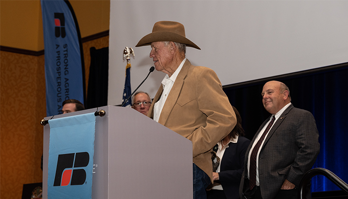 DeWayne Justice Receives the 2021 Lifetime Service to Agriculture Award 
